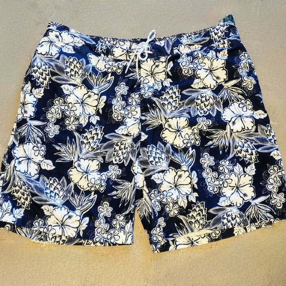 St John's Bay Men's XXL 2XL Swim Trunks Hawaiian Tropical Floral Print Euc Navy